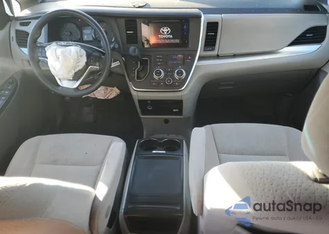 2015 Toyota Sienna Le z USA, uszkodzony, nr VIN 5TDKK3DC6FS674880